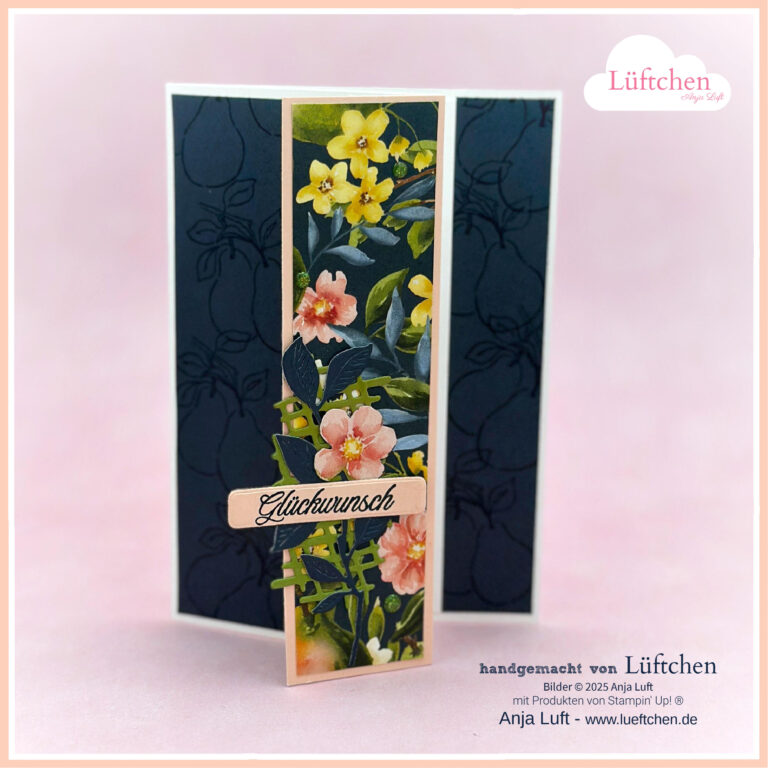 Eine handgefertigte Grußkarte mit einem floralen Streifen, charmanten Erdbeeren und dem Text "Glückwunsch". Blog Hop Lüftchen mit Beste Birnen