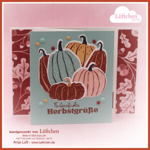 Eine handgefertigte Herbstgrußkarte für Mach war draus vom 26. September zeigt illustrierte Kürbisse, die Aufschrift „Farbenfrohe Herbstgrüße“